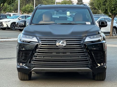 New 2025 Lexus LX 700h Luxury image 6