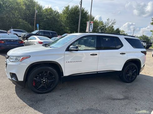 Used 2018 Chevrolet Traverse Premier w/ Redline Edition AWD/4WD image 3