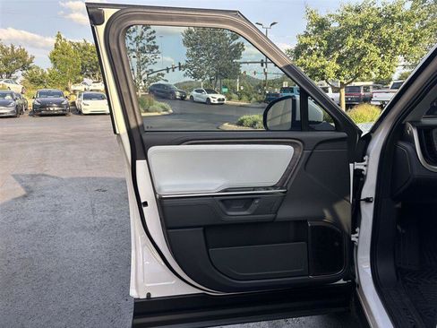 Used 2026 Rivian R1S Adventure AWD/4WD image 27