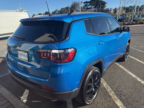 New 2026 Jeep Compass Latitude image 19