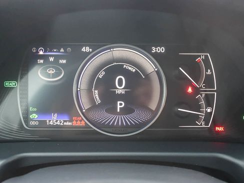 Certified 2025 Lexus ES 300h w/ Premium Package image 23