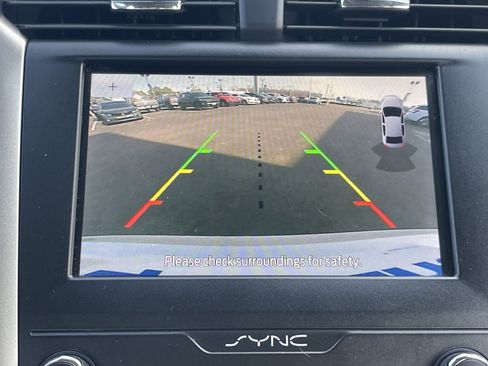 Used 2019 Ford Fusion SE image 17