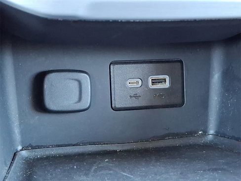 Used 2023 GMC Acadia SLE w/ Driver Convenience Package image 26