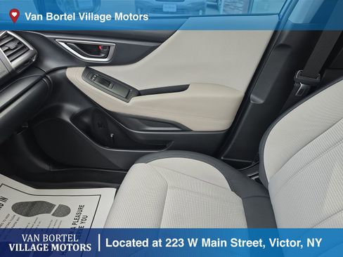 Used 2022 Subaru Forester AWD/4WD image 21