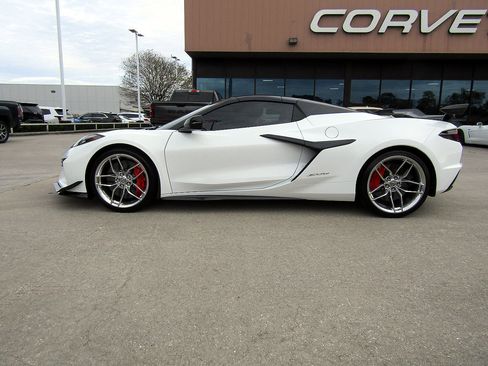 Used 2025 Chevrolet Corvette Z06 w/ Z07 Performance Package image 30