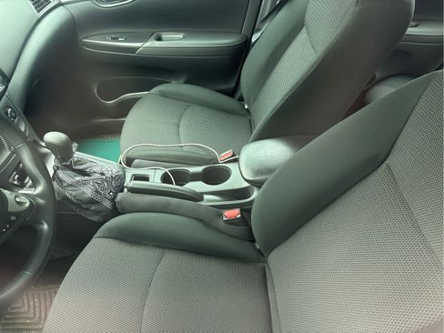 Used 2019 Nissan Sentra S w/ Appearance Package FWD image 5