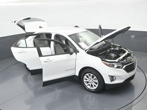 Used 2021 Chevrolet Equinox LS image 66