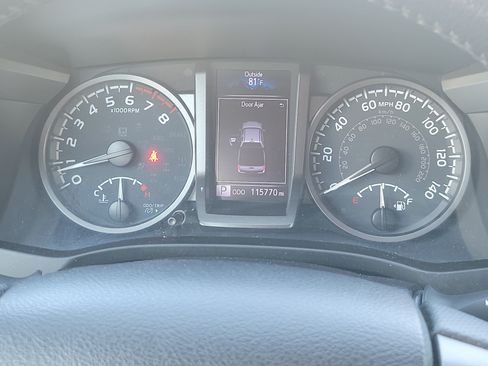 Used 2021 Toyota Tacoma TRD Sport w/ TRD Premium Sport Package AWD/4WD image 22