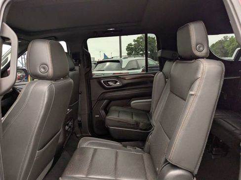 Used 2021 Chevrolet Suburban High Country RWD image 14