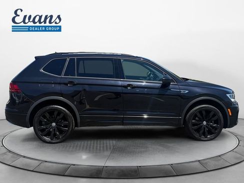 Used 2020 Volkswagen Tiguan SE R-Line AWD/4WD image 9
