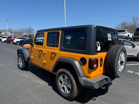 Used 2018 Jeep Wrangler Unlimited Sport S AWD/4WD image 5