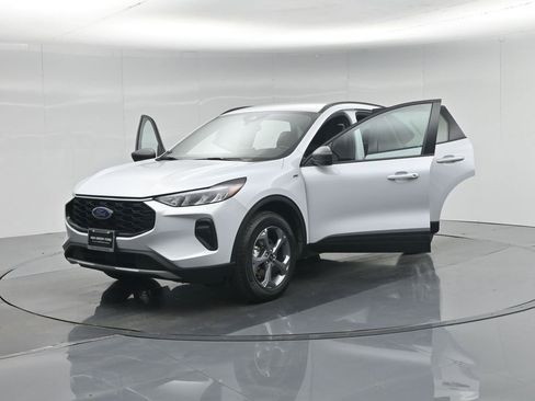 Certified 2025 Ford Escape ST-Line AWD/4WD image 33