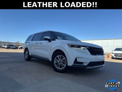 Used 2024 Kia Carnival LX image 19