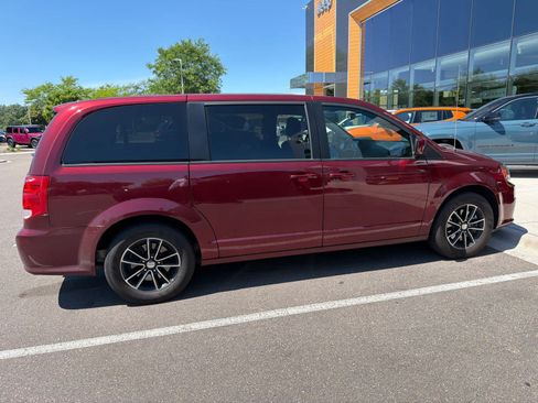 Used 2018 Dodge Grand Caravan SE FWD image 7
