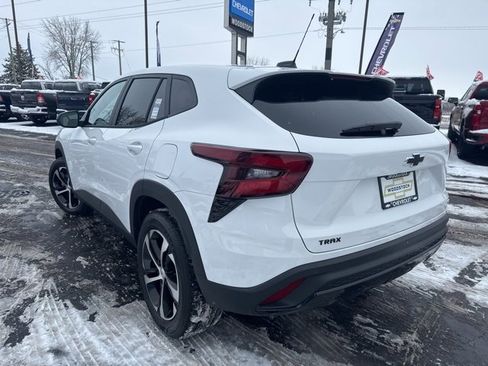 New 2026 Chevrolet Trax RS w/ Driver Confidence Package image 5