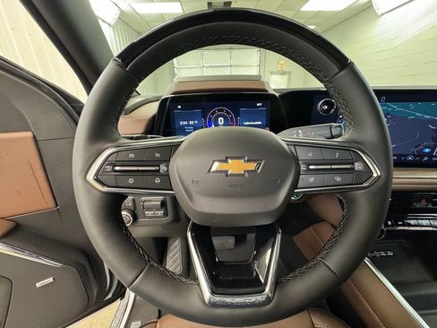 New 2026 Chevrolet Suburban High Country AWD/4WD image 37