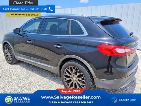 Used 2016 Lincoln MKX Reserve w/ Technology Package FWD image 3