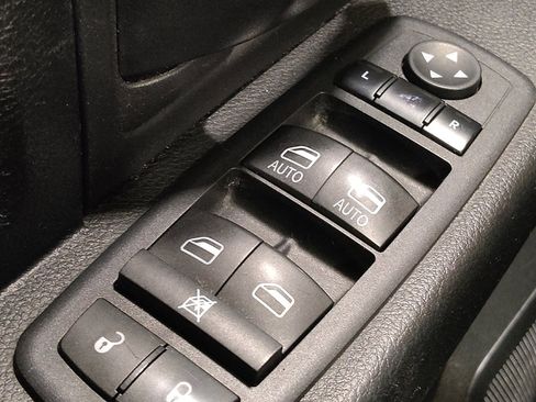 Used 2019 RAM 1500 Express w/ Express Value Package image 27