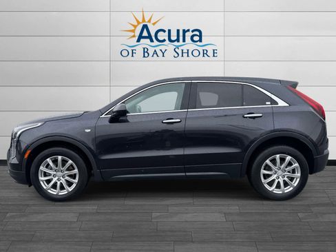 Used 2023 Cadillac XT4 Luxury w/ Cold Weather Package AWD/4WD image 4