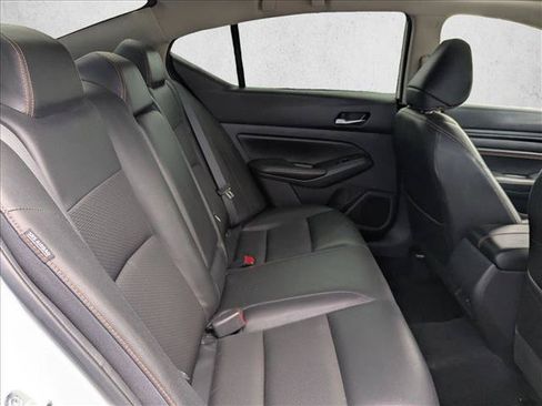 Used 2019 Nissan Altima 2.5 SR w/ SR Premium Package FWD image 19