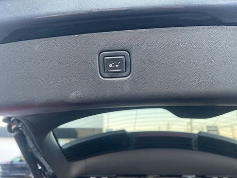 Used 2021 Chevrolet Blazer RS w/ Enhanced Convenience Package image 16