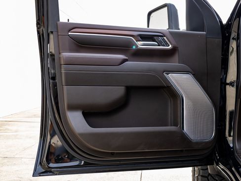 Used 2024 GMC Sierra 2500 Denali w/ Denali Reserve Package image 36