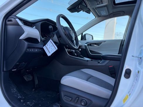 New 2025 Toyota RAV4 XLE image 14