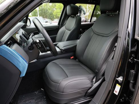 New 2026 Land Rover Range Rover SE AWD/4WD image 9