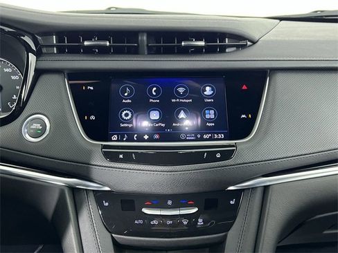 Used 2025 Cadillac XT6 Luxury image 13
