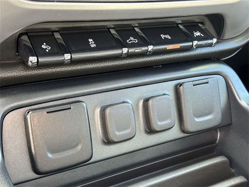 Used 2018 GMC Sierra 1500 SLT w/ Enhanced Driver Alert Package image 37