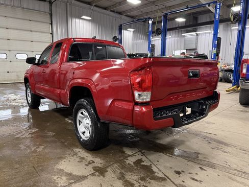 Used 2022 Toyota Tacoma SR image 4