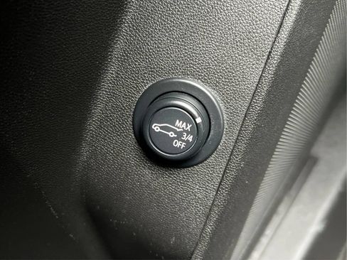 Used 2024 Chevrolet Equinox LT AWD/4WD image 34