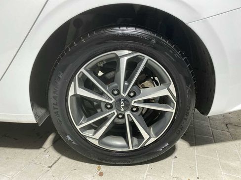 Used 2023 Kia Forte LXS FWD image 8