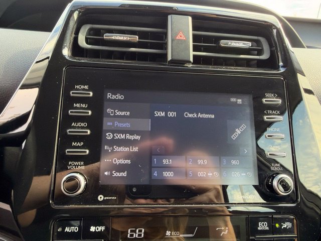 Used 2022 Toyota Prius LE FWD image 16