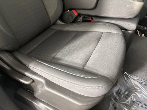 Used 2023 Chevrolet Silverado 1500 LT AWD/4WD image 30