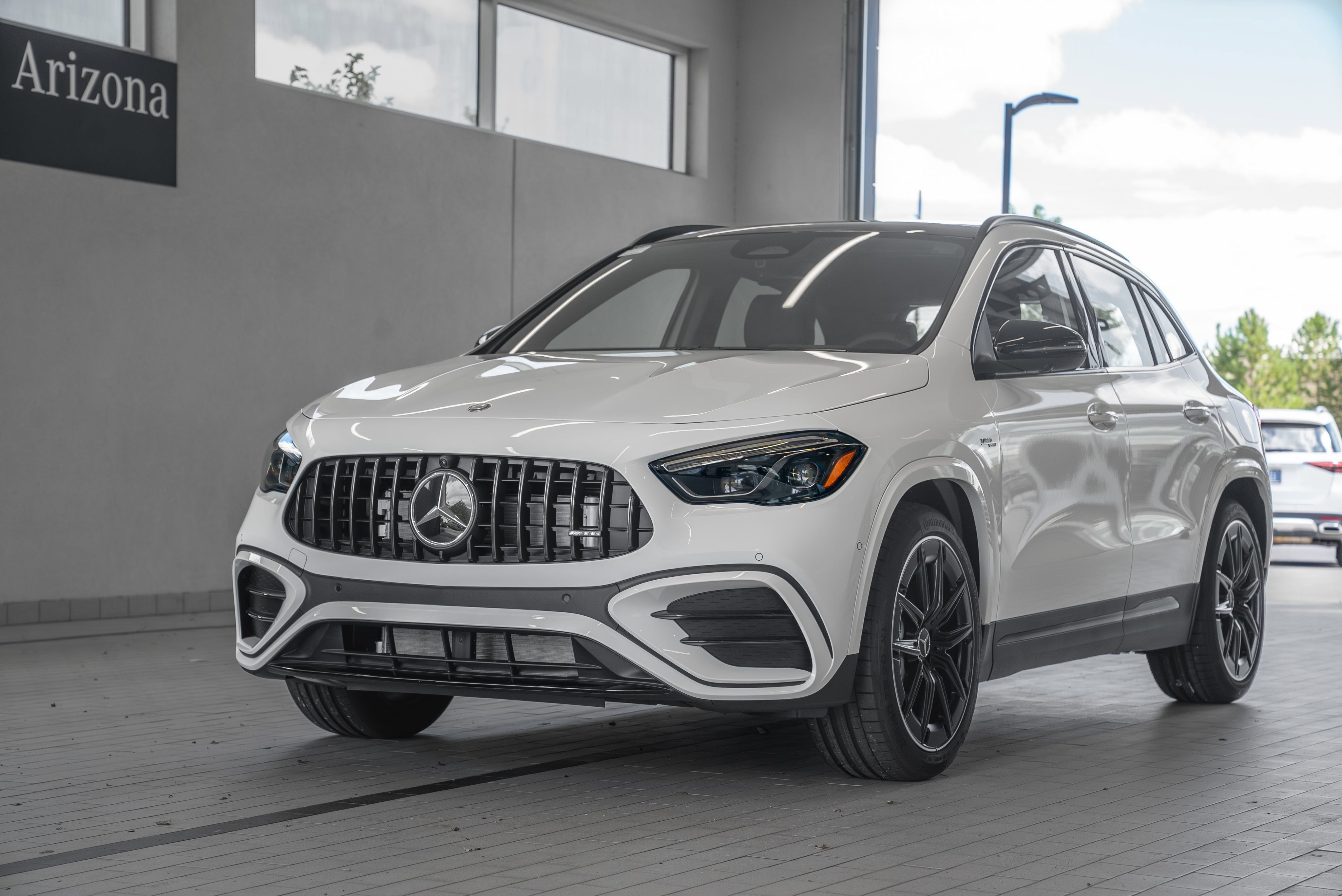 Used 2025 Mercedes-Benz GLA 35 AMG 4MATIC image 25