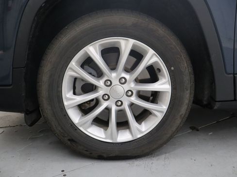 Used 2020 Jeep Cherokee Latitude image 13