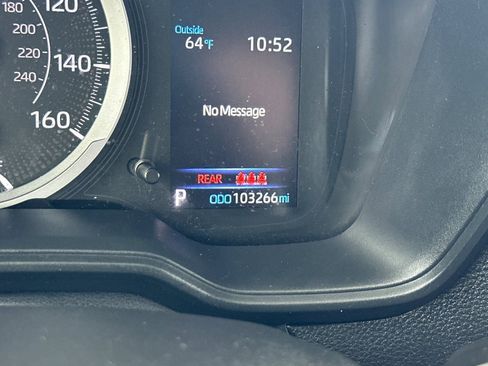 Used 2020 Toyota Corolla LE FWD image 25