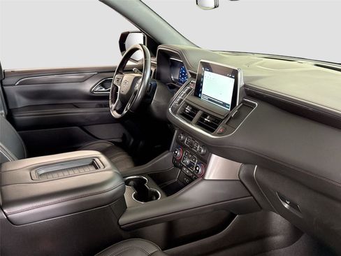 Used 2023 Chevrolet Suburban RST image 33