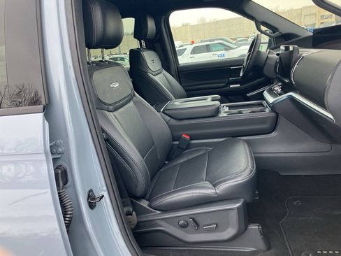 Used 2025 Ford Expedition Max Platinum w/ Stealth Performance Package image 26