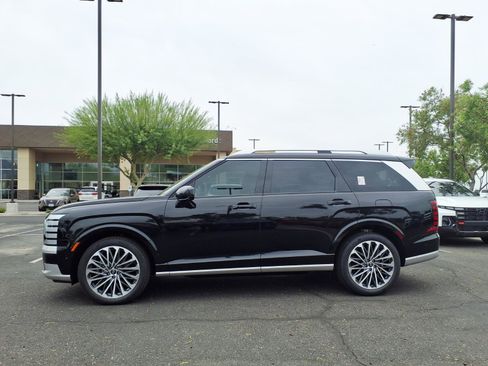 New 2026 Hyundai Palisade Calligraphy FWD image 3