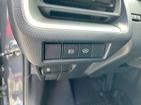 Used 2024 Toyota Prius LE FWD image 13