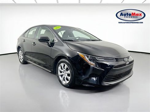 Used 2024 Toyota Corolla LE image 1