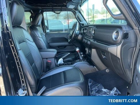 Used 2021 Jeep Wrangler Unlimited Sahara w/ LED Lighting Group image 21