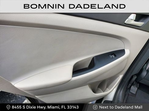 Used 2021 Hyundai Tucson SEL w/ Winter Weather Package image 9