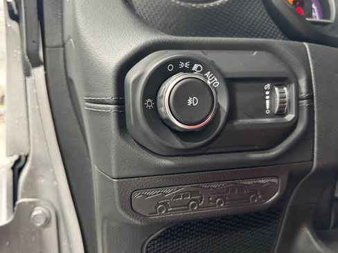 Used 2024 Jeep Wrangler Rubicon 392 image 28