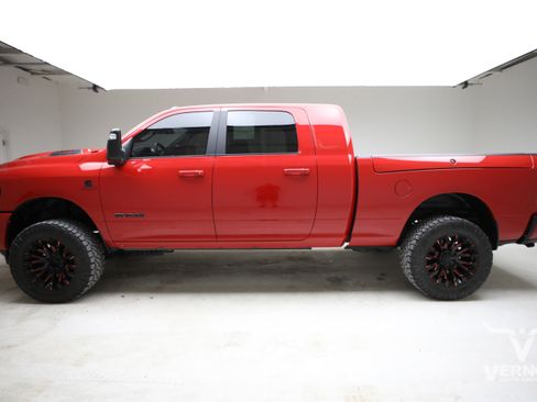 Used 2024 RAM 2500 Laramie w/ Night Edition AWD/4WD image 2