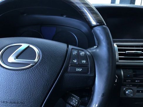 Used 2013 Lexus LS 460 AWD w/ Comfort Pkg image 26