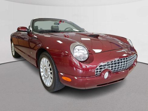 Used 2004 Ford Thunderbird image 2