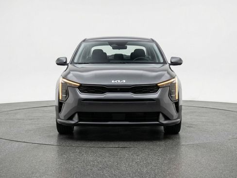 Used 2025 Kia K4 FWD image 2